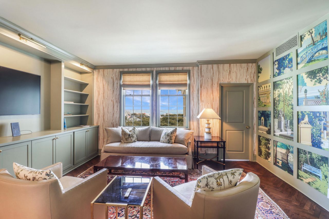 1 King Street Photo 4