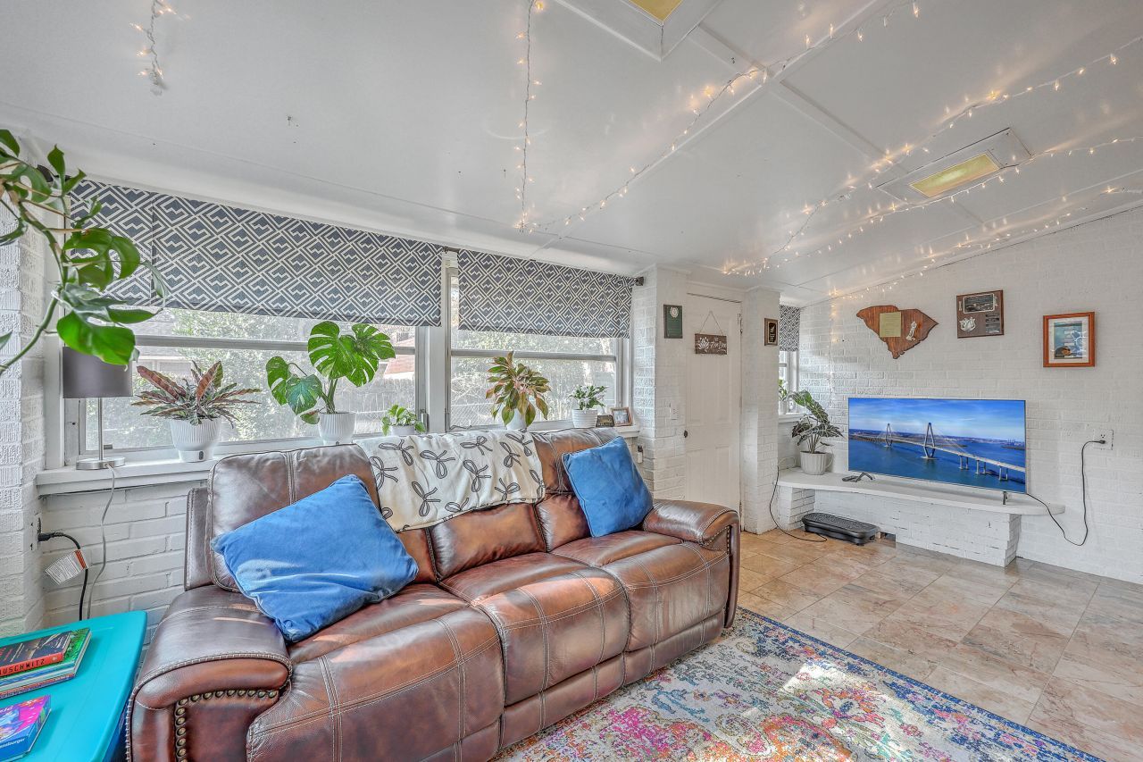 5813 Stewart Street Photo 14