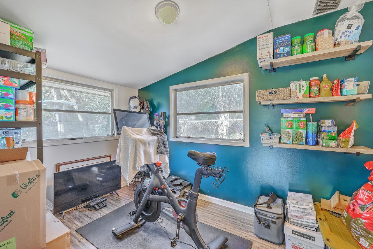 5813 Stewart Street Photo 15