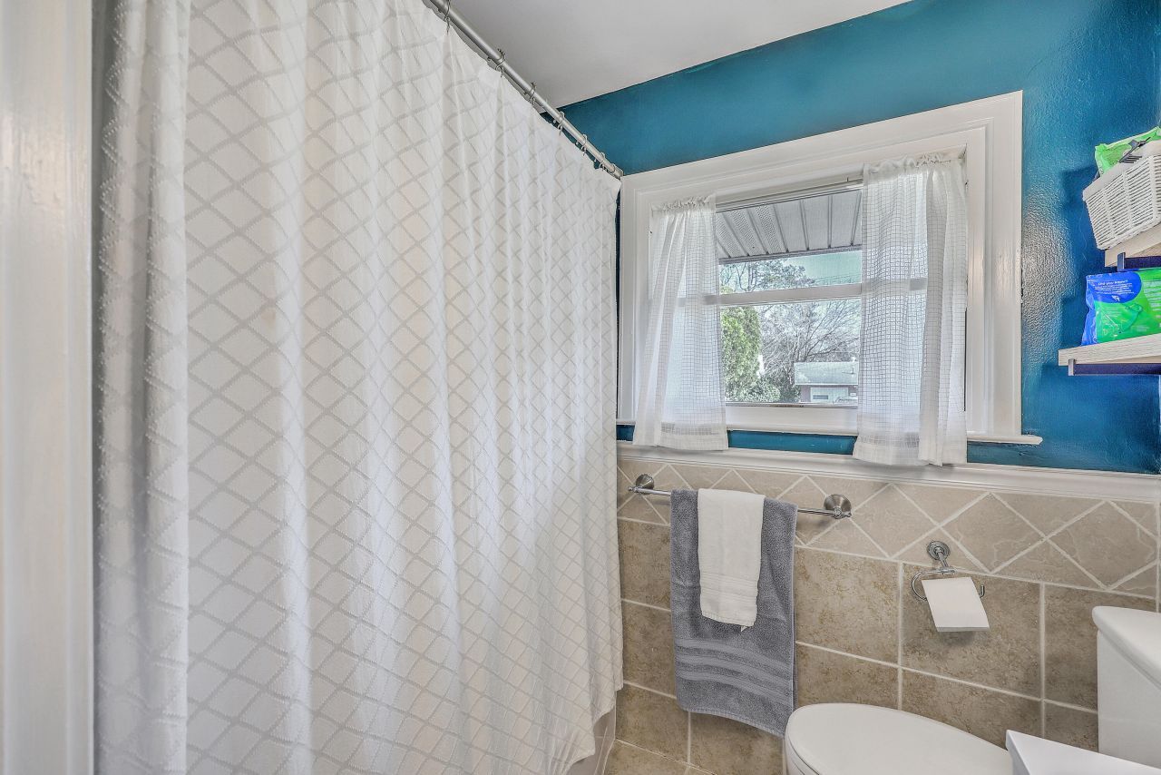 5813 Stewart Street Photo 18