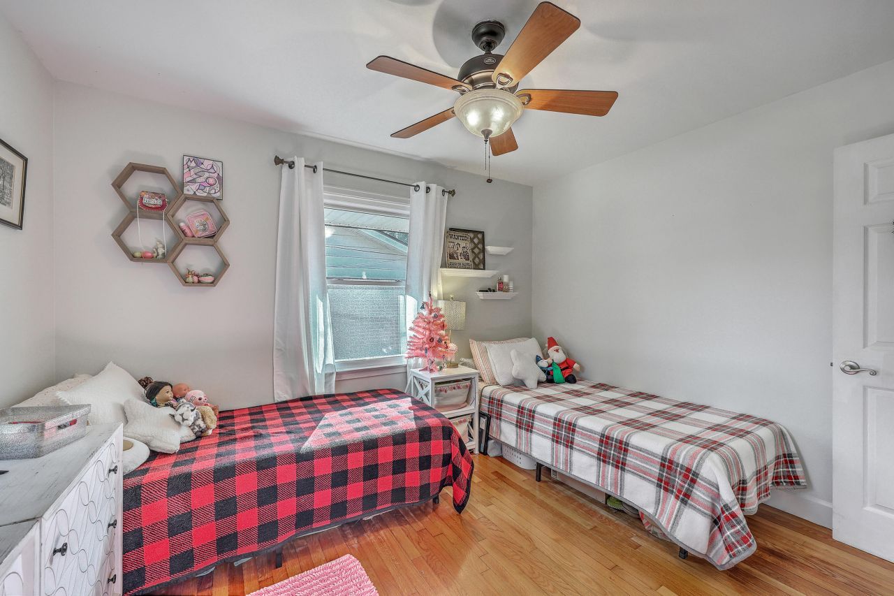 5813 Stewart Street Photo 21