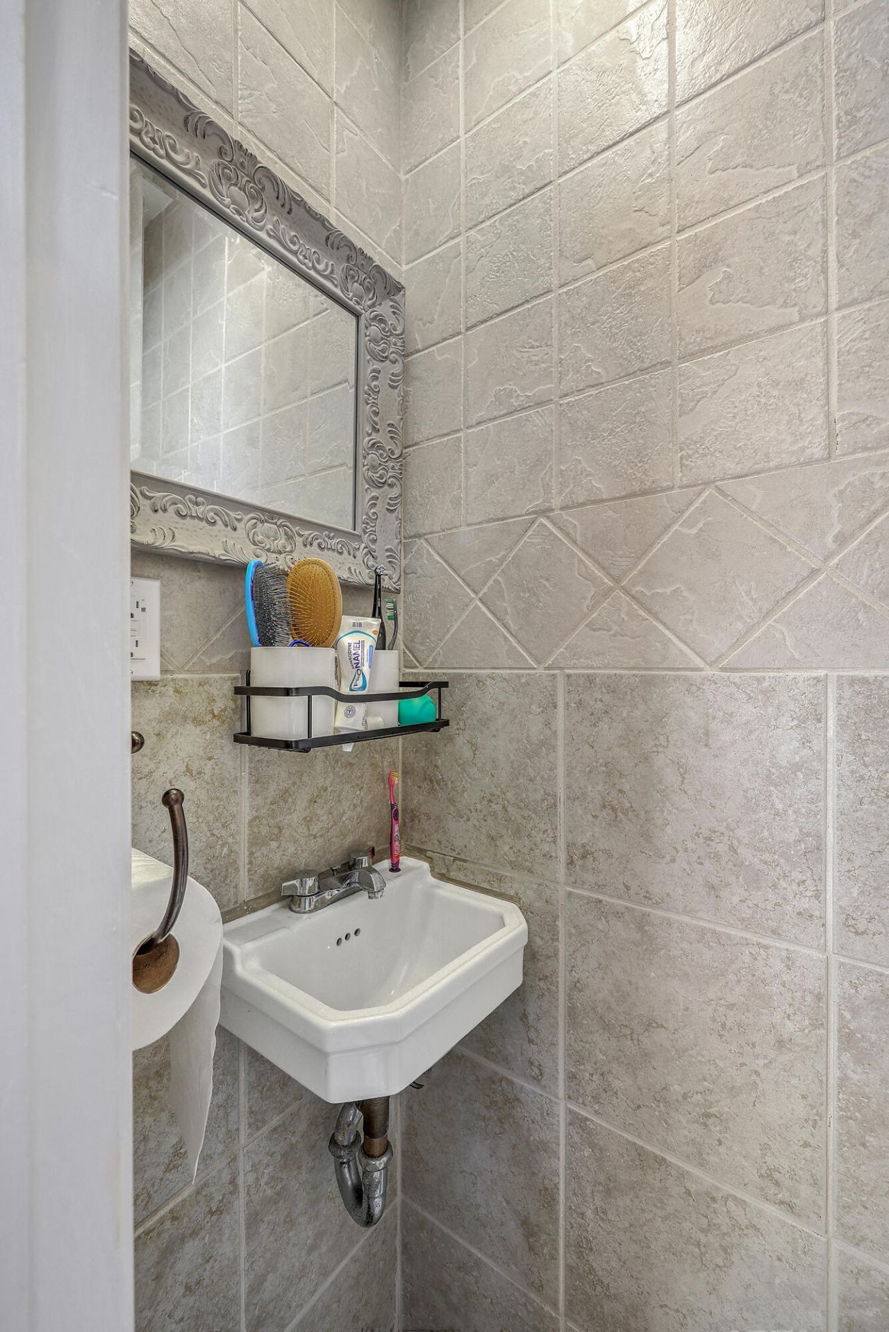 5813 Stewart Street Photo 22