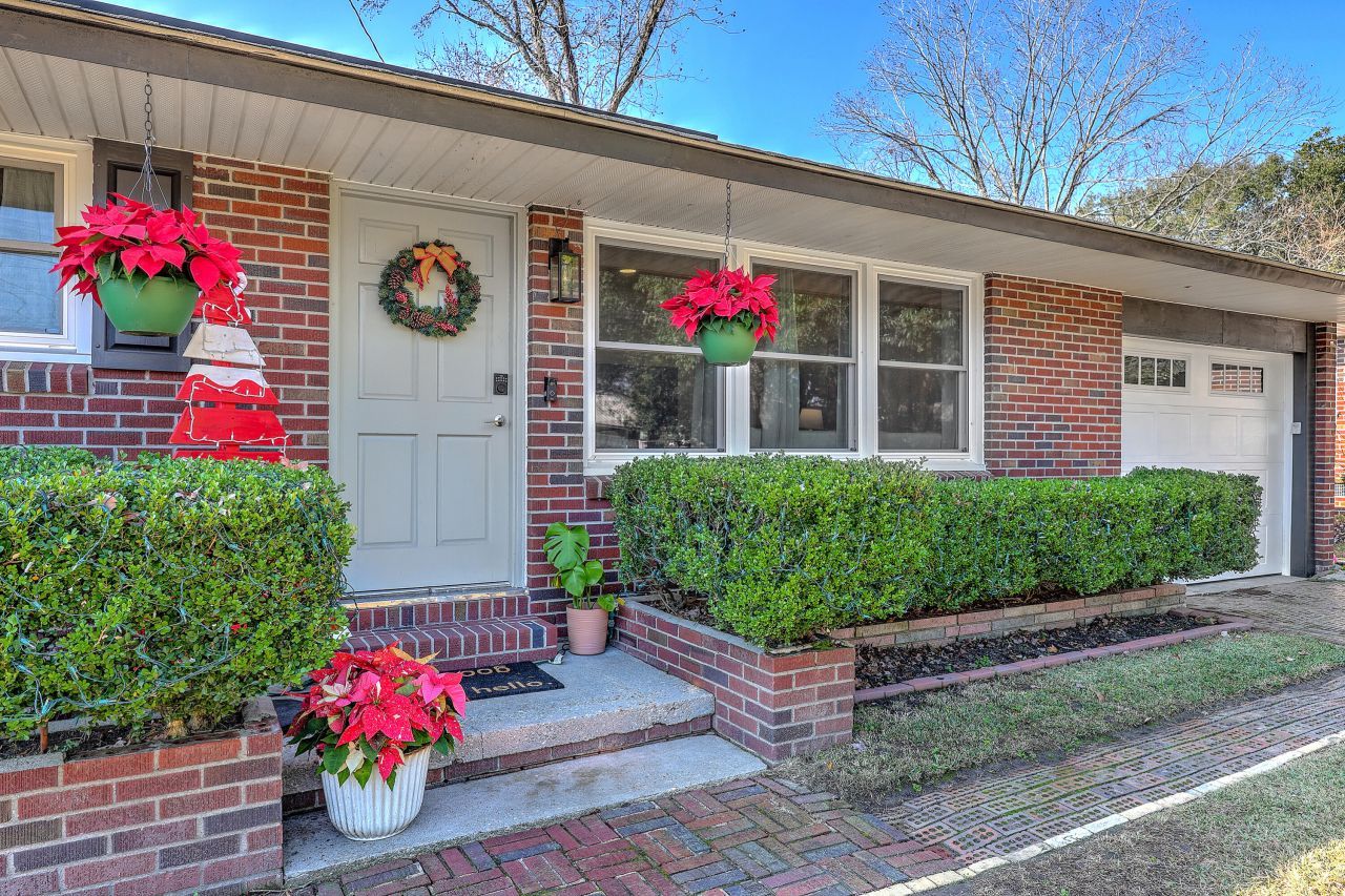 5813 Stewart Street Photo 5