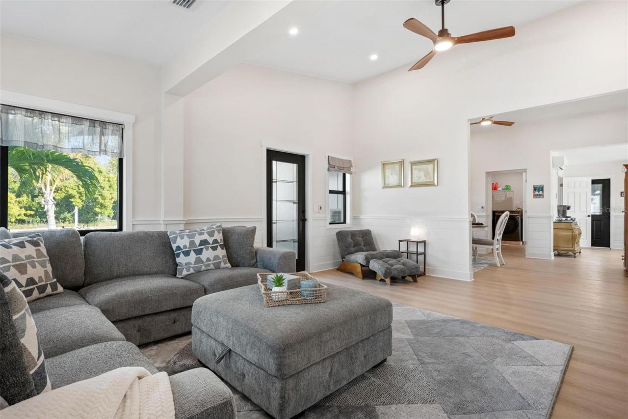 401 28th Street, Holmes Beach, FL 34217 Photo