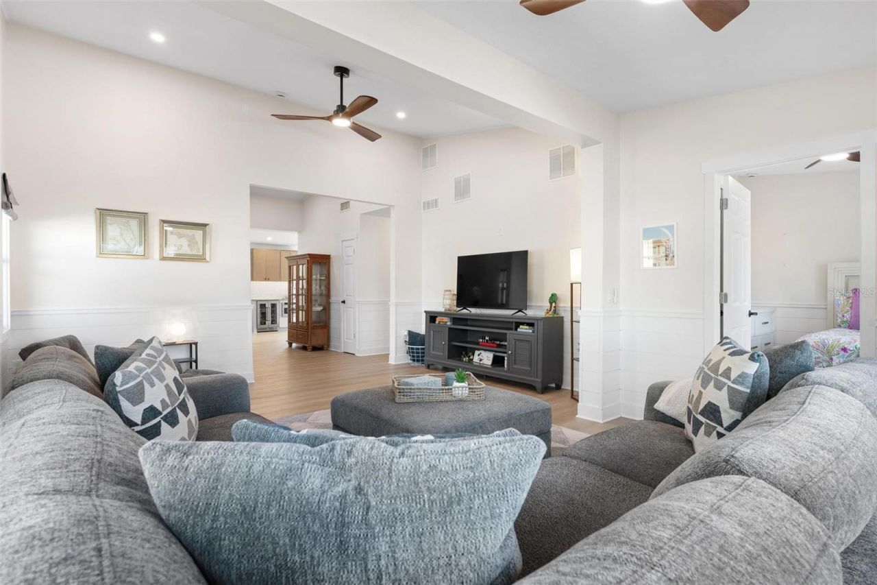 401 28th Street, Holmes Beach, FL 34217 Photo