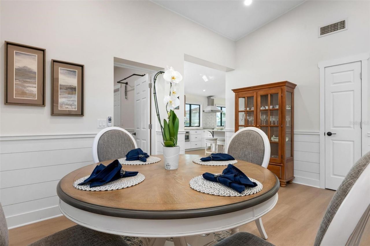 401 28th Street, Holmes Beach, FL 34217 Photo