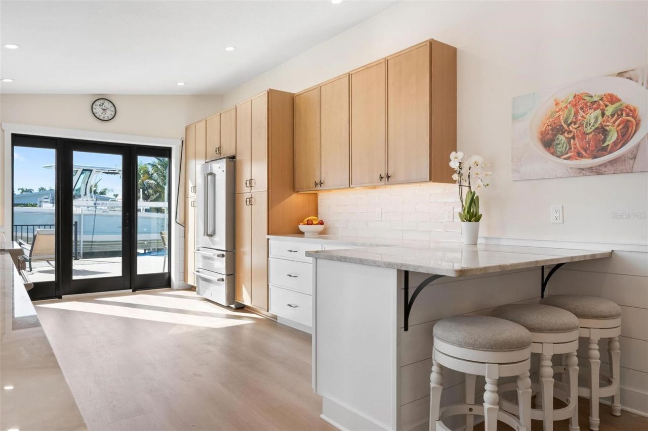 401 28th Street, Holmes Beach, FL 34217 Photo