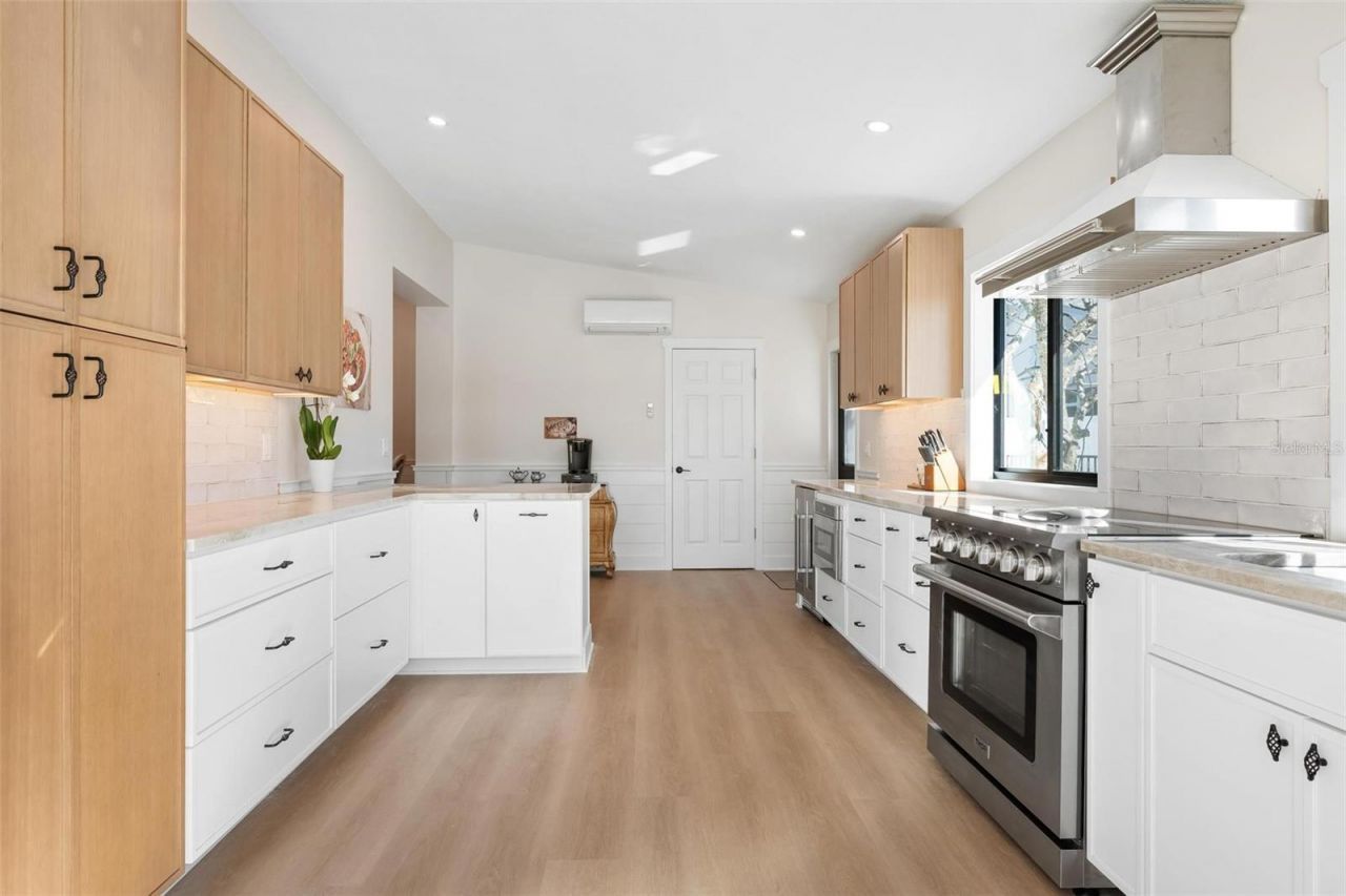 401 28th Street, Holmes Beach, FL 34217 Photo