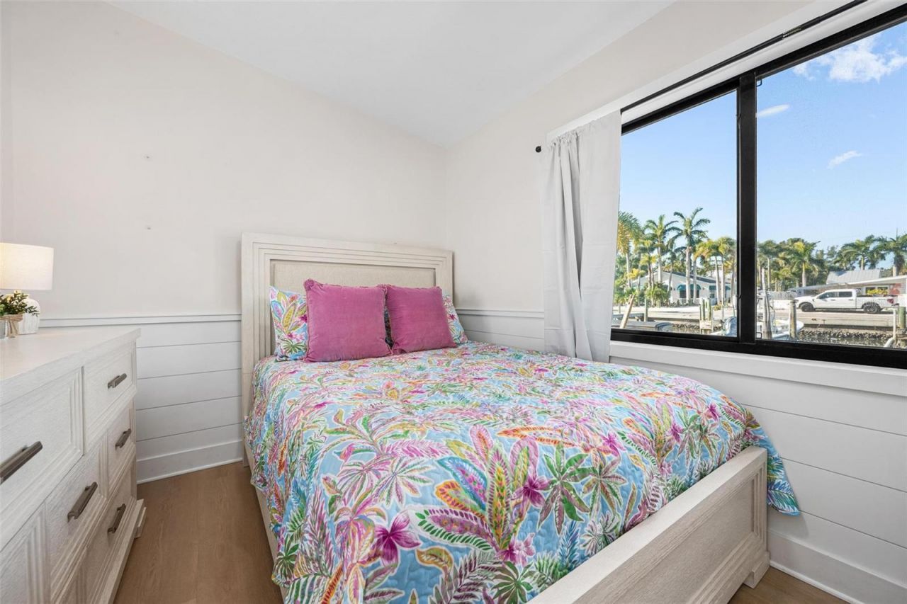 401 28th Street, Holmes Beach, FL 34217 Photo