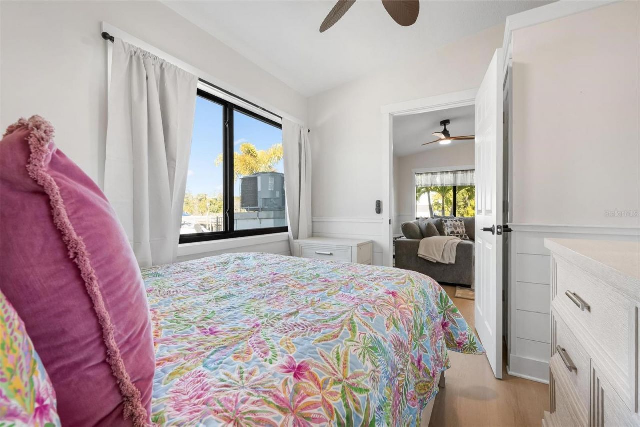 401 28th Street, Holmes Beach, FL 34217 Photo