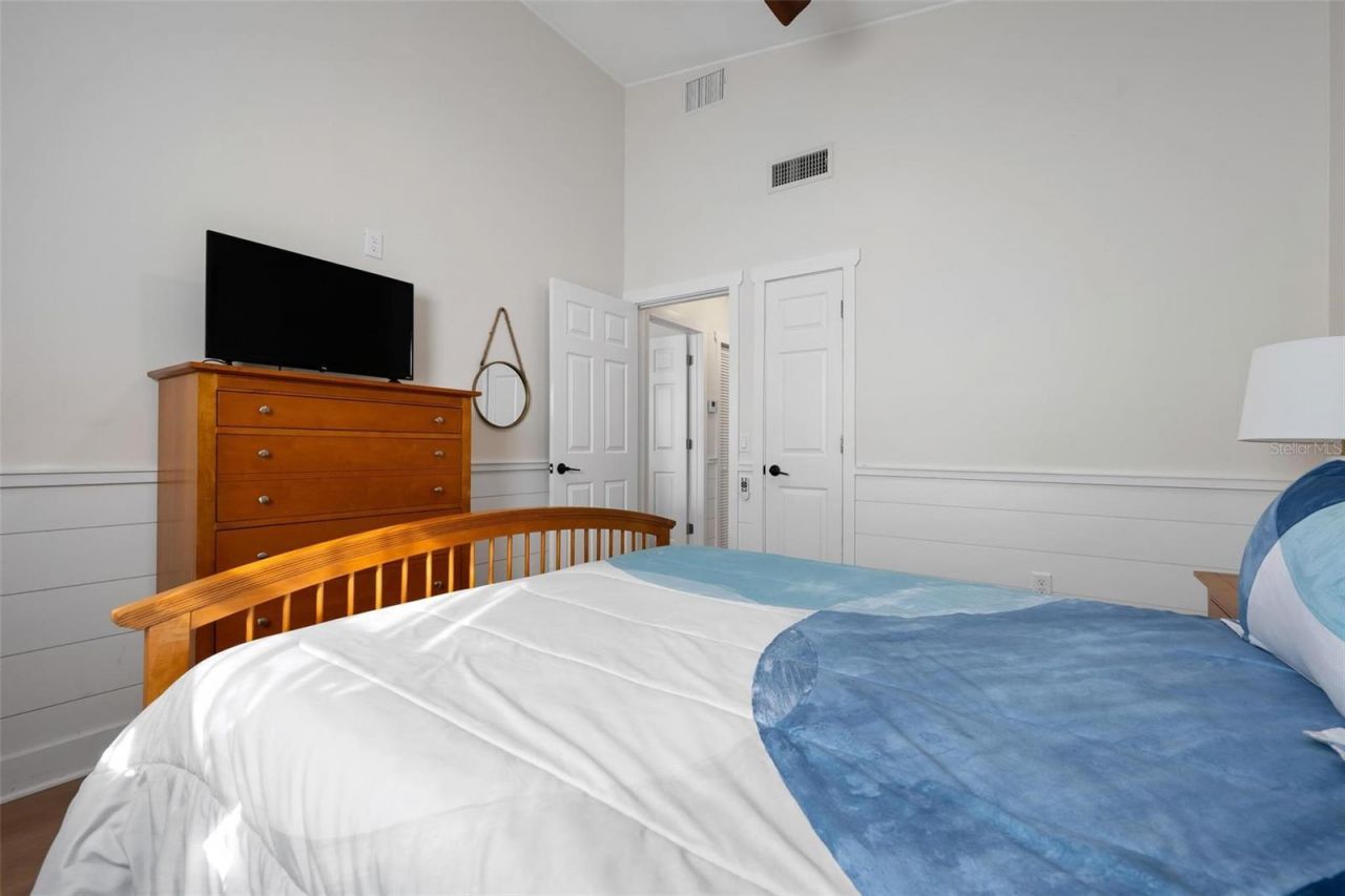 401 28th Street, Holmes Beach, FL 34217 Photo