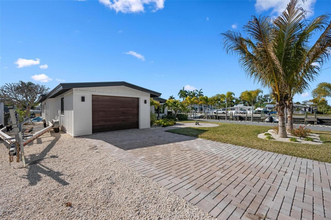 401 28th Street, Holmes Beach, FL 34217 Photo