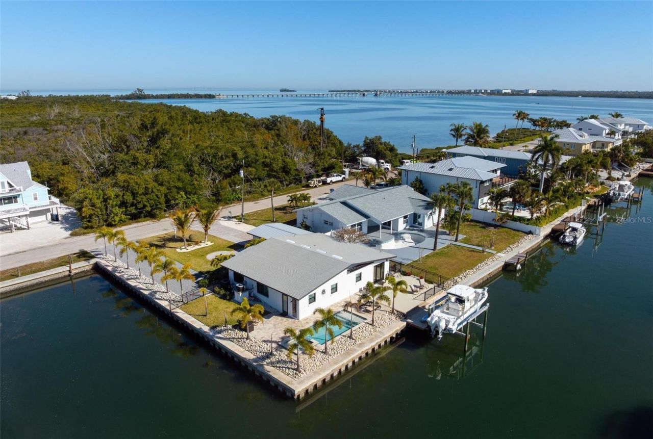 401 28th Street, Holmes Beach, FL 34217 Photo