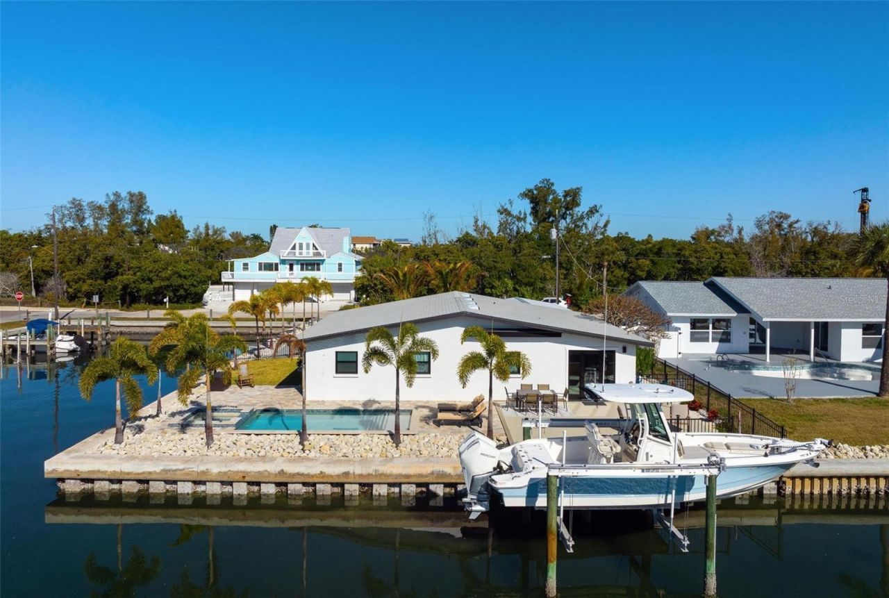 401 28th Street, Holmes Beach, FL 34217 Photo