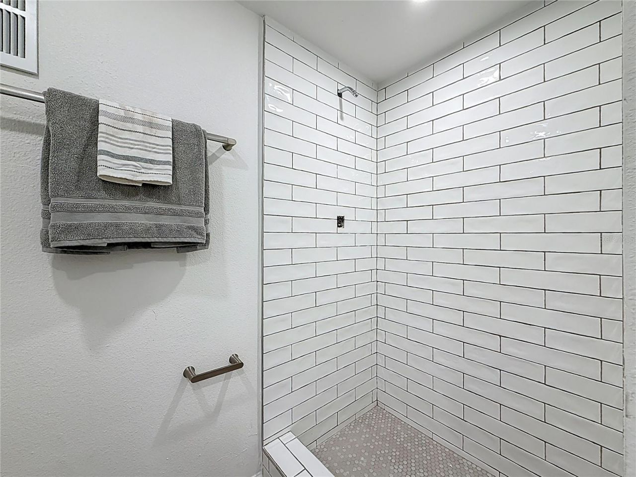 4550 Cove Circle, Unit 106, Saint Petersburg, FL 33708 Photo
