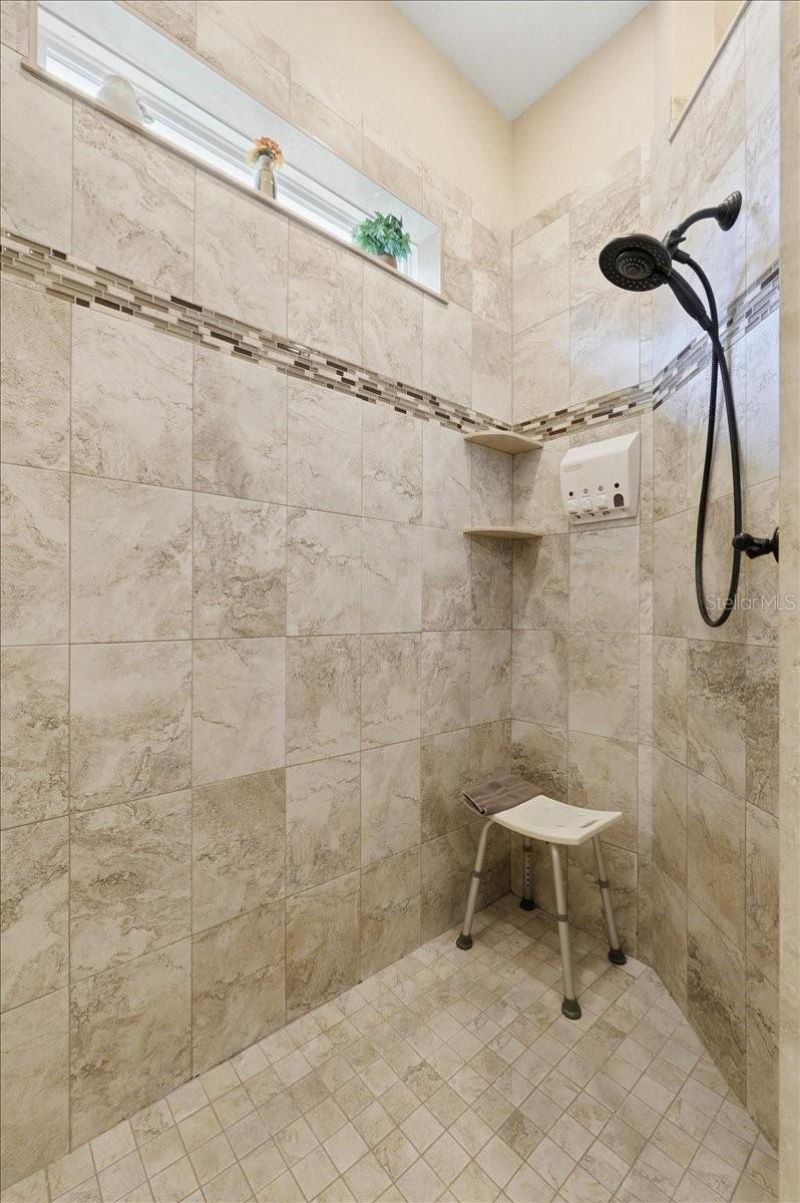 719 Teaberry Trail, Polk City, FL 33868 Photo