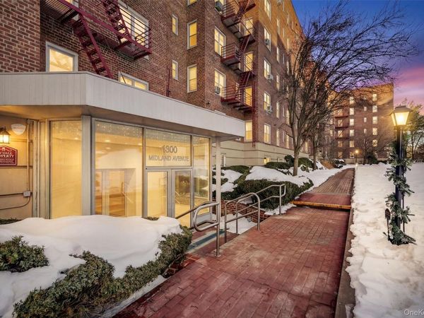 1300 Midland Avenue, Unit A50, Yonkers, NY 10704