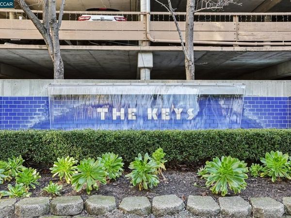 310 310 N Civic Dr, Unit 205, Walnut Creek, CA 94596