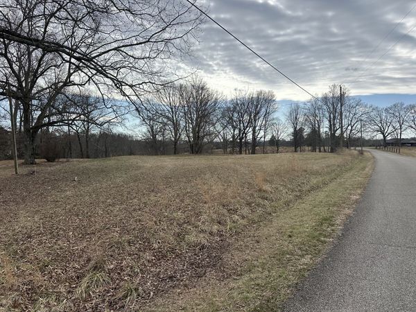 515 Jericho Rd , Quebeck, TN 38579