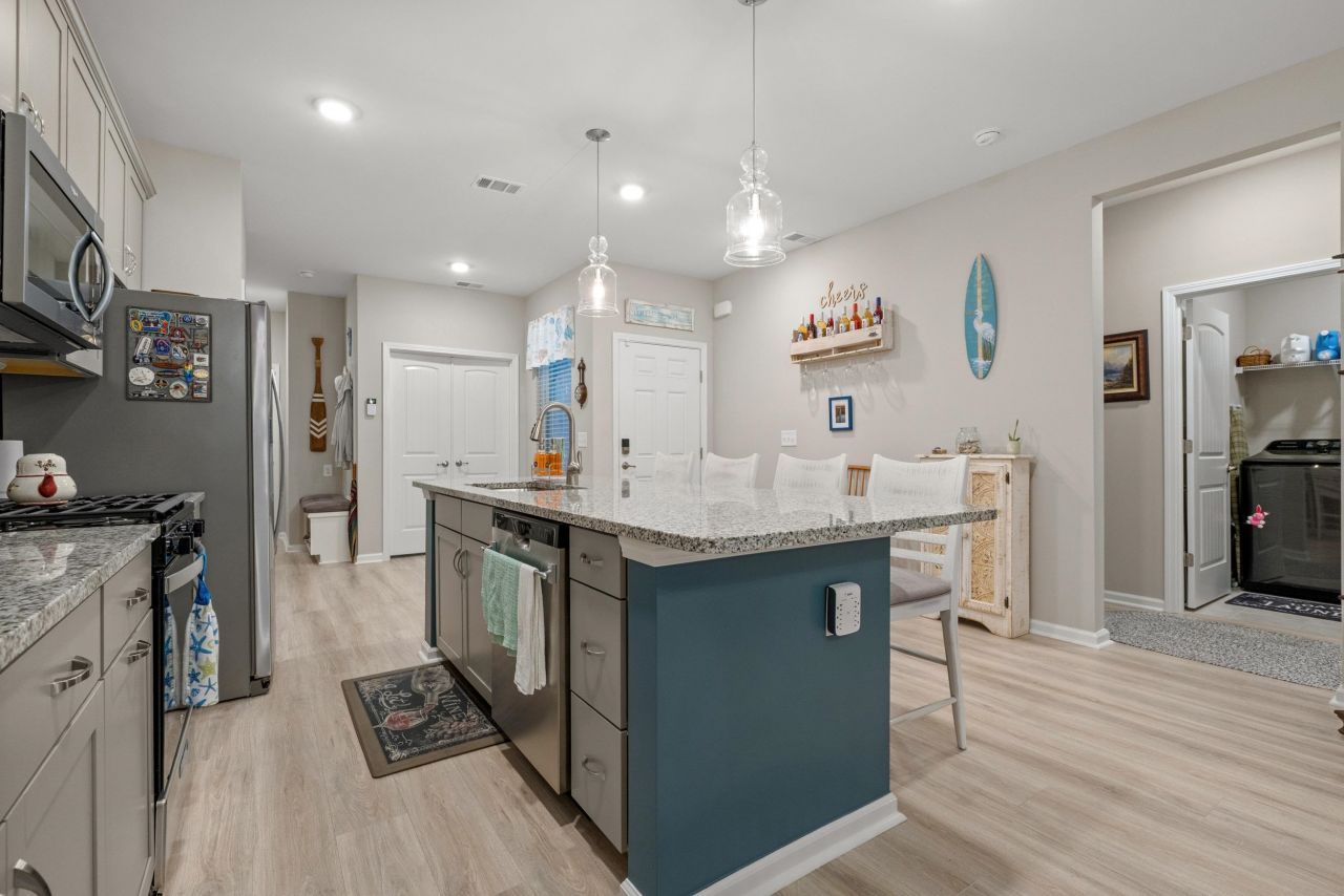 4061 Taranto Loop Photo 10