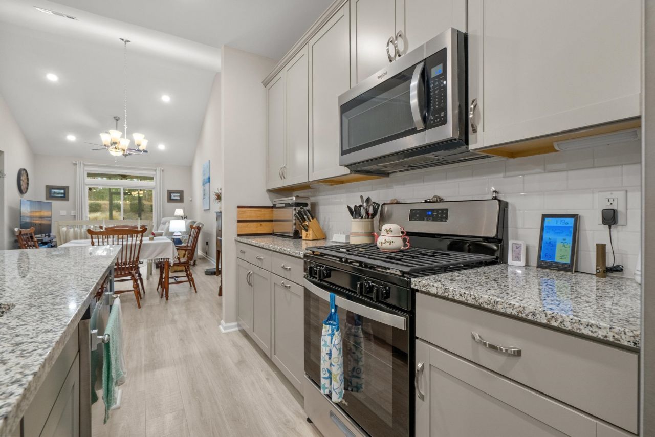 4061 Taranto Loop Photo 13