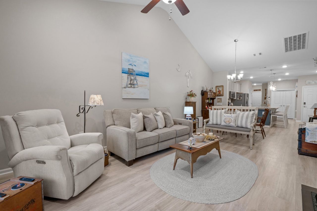 4061 Taranto Loop Photo 20