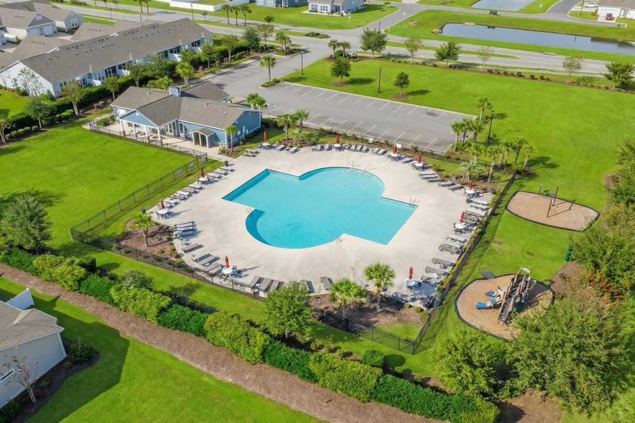 4061 Taranto Loop Photo 38