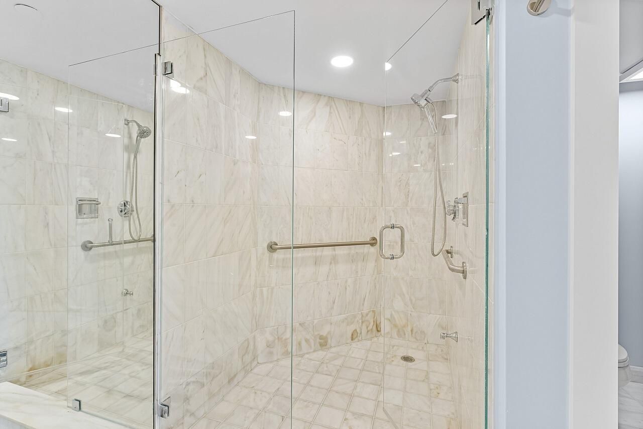 100 Lakeshore Drive, Unit 252, North Palm Beach, FL 33408 Photo