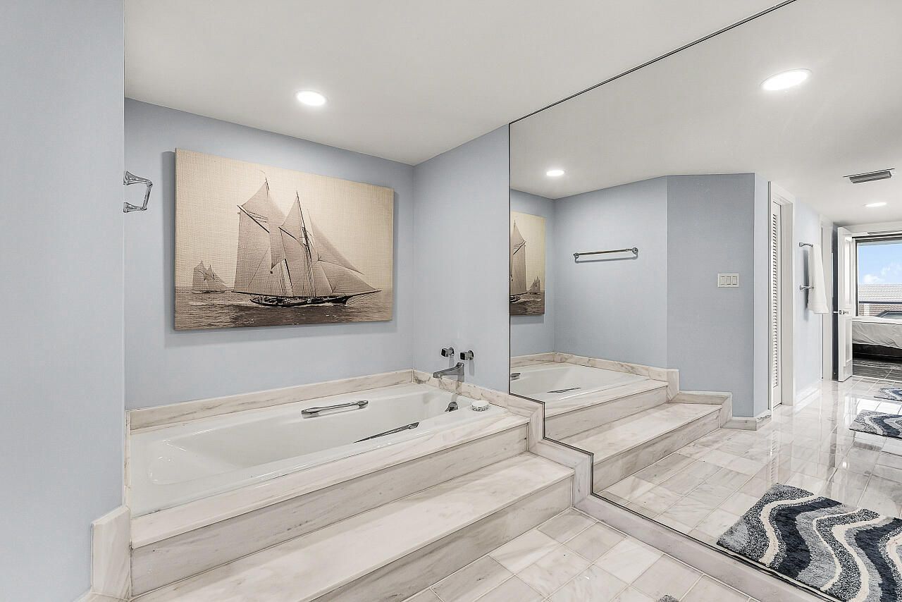 100 Lakeshore Drive, Unit 252, North Palm Beach, FL 33408 Photo