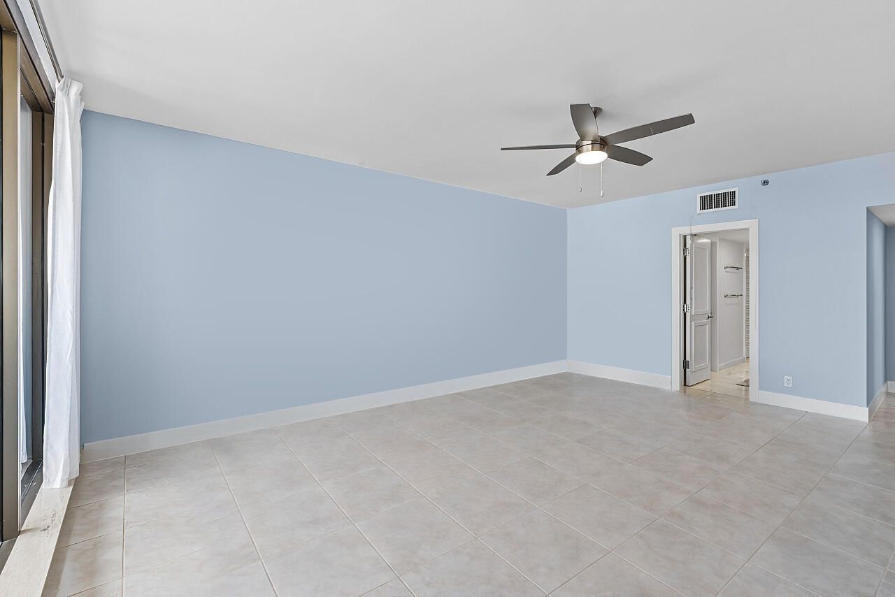 100 Lakeshore Drive, Unit 252, North Palm Beach, FL 33408 Photo