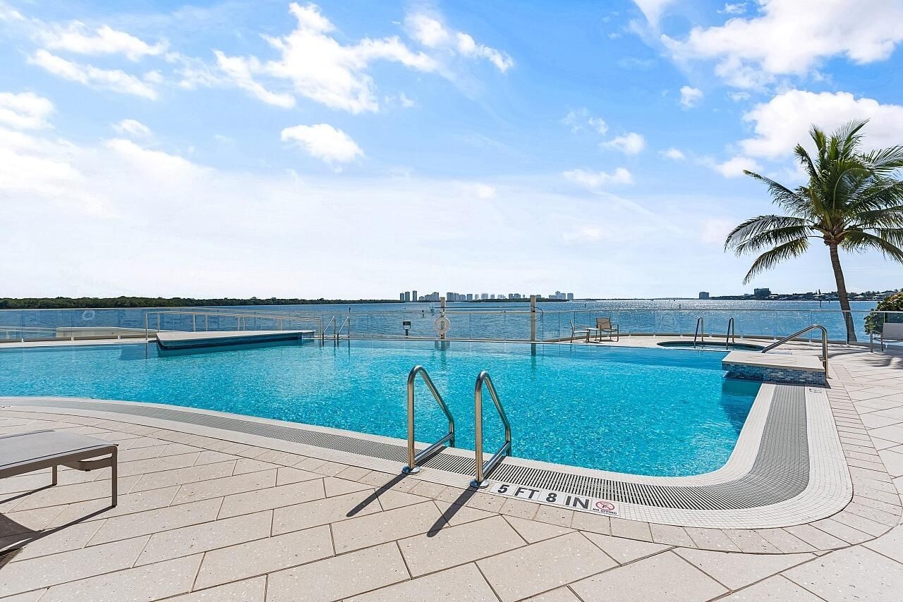 100 Lakeshore Drive, Unit 252, North Palm Beach, FL 33408 Photo