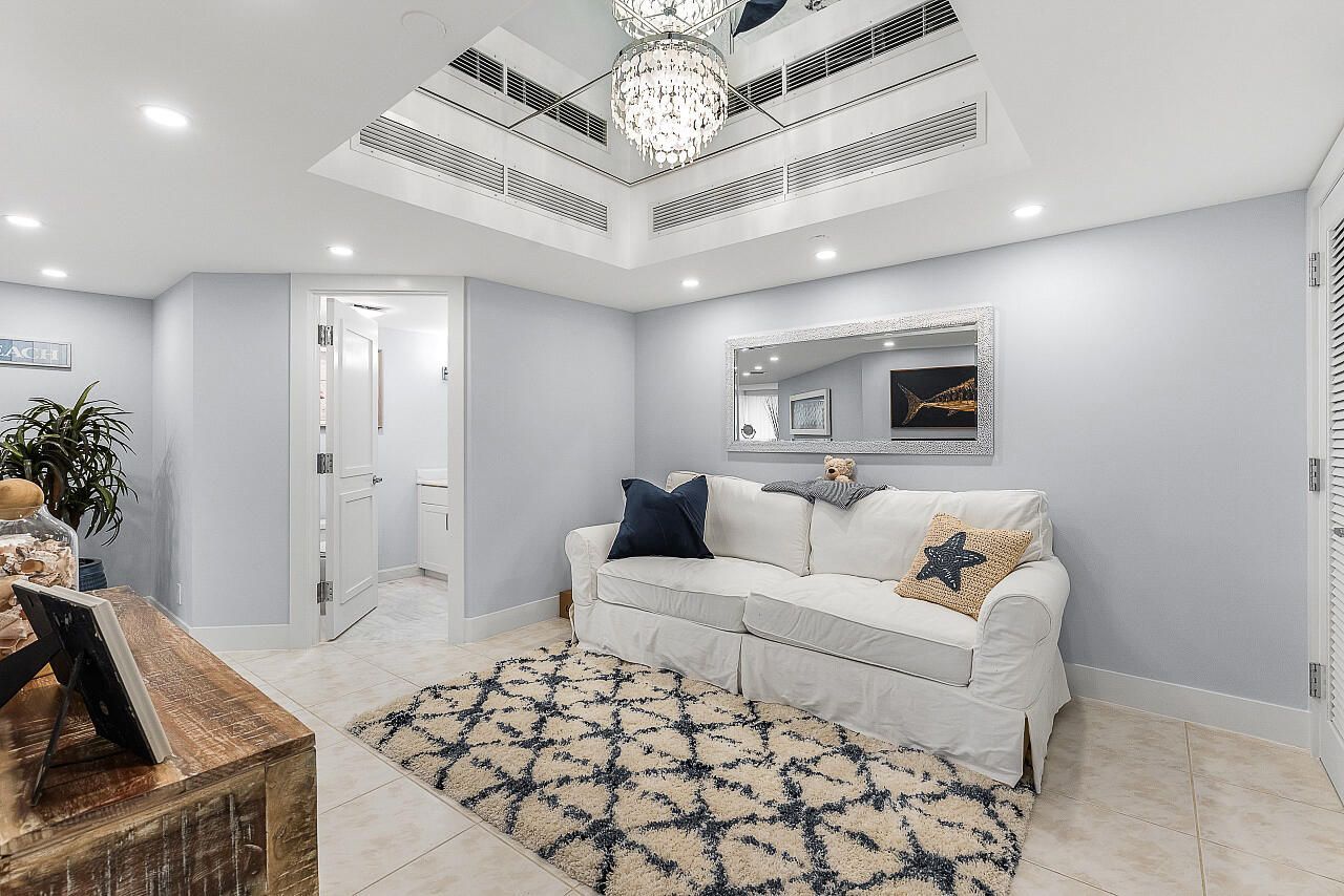 100 Lakeshore Drive, Unit 252, North Palm Beach, FL 33408 Photo