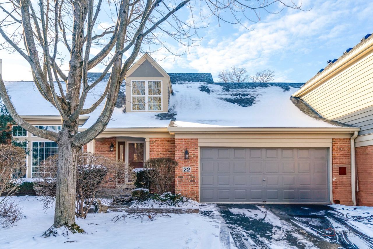 22 Ashford Court, Lincolnshire, IL 60069 Main Photo