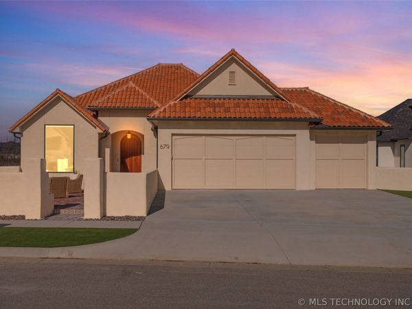 679 W 113th Court S, Jenks, OK 74037