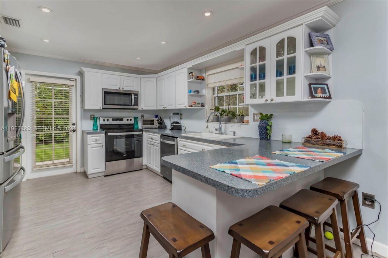 11351 SW 63rd Ter, Miami, FL 33173 Photo