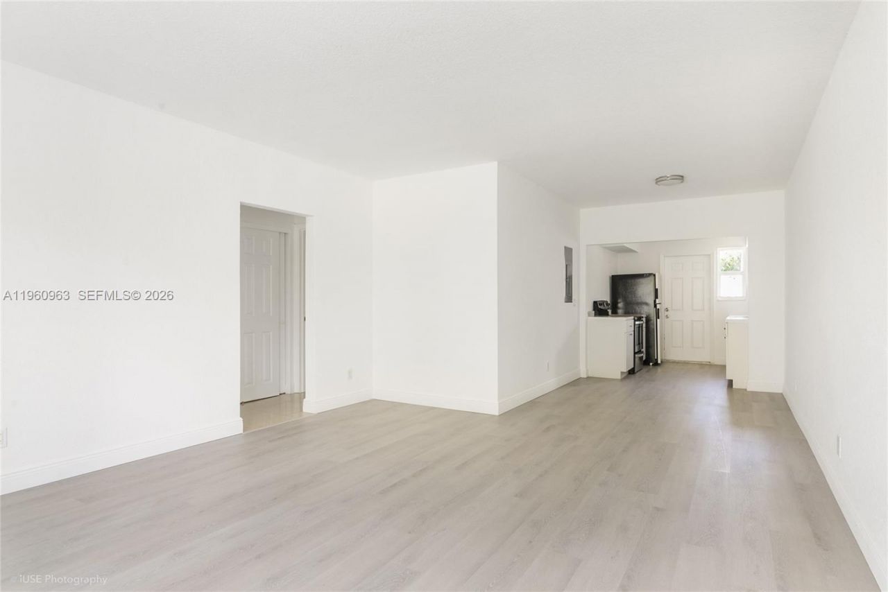 1050 98th St, Unit 4W, Bay Harbor Islands, FL 33154 Photo