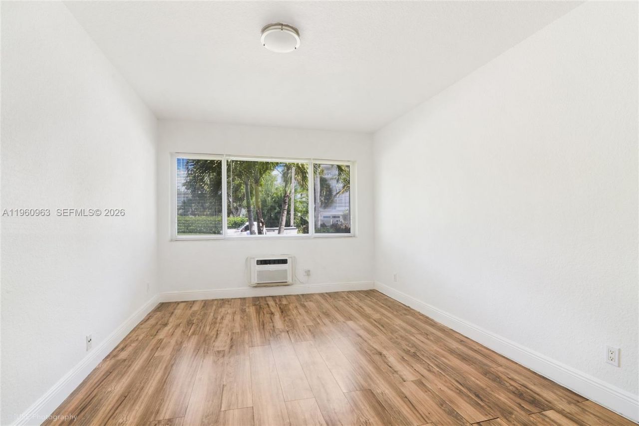 1050 98th St, Unit 4W, Bay Harbor Islands, FL 33154 Photo