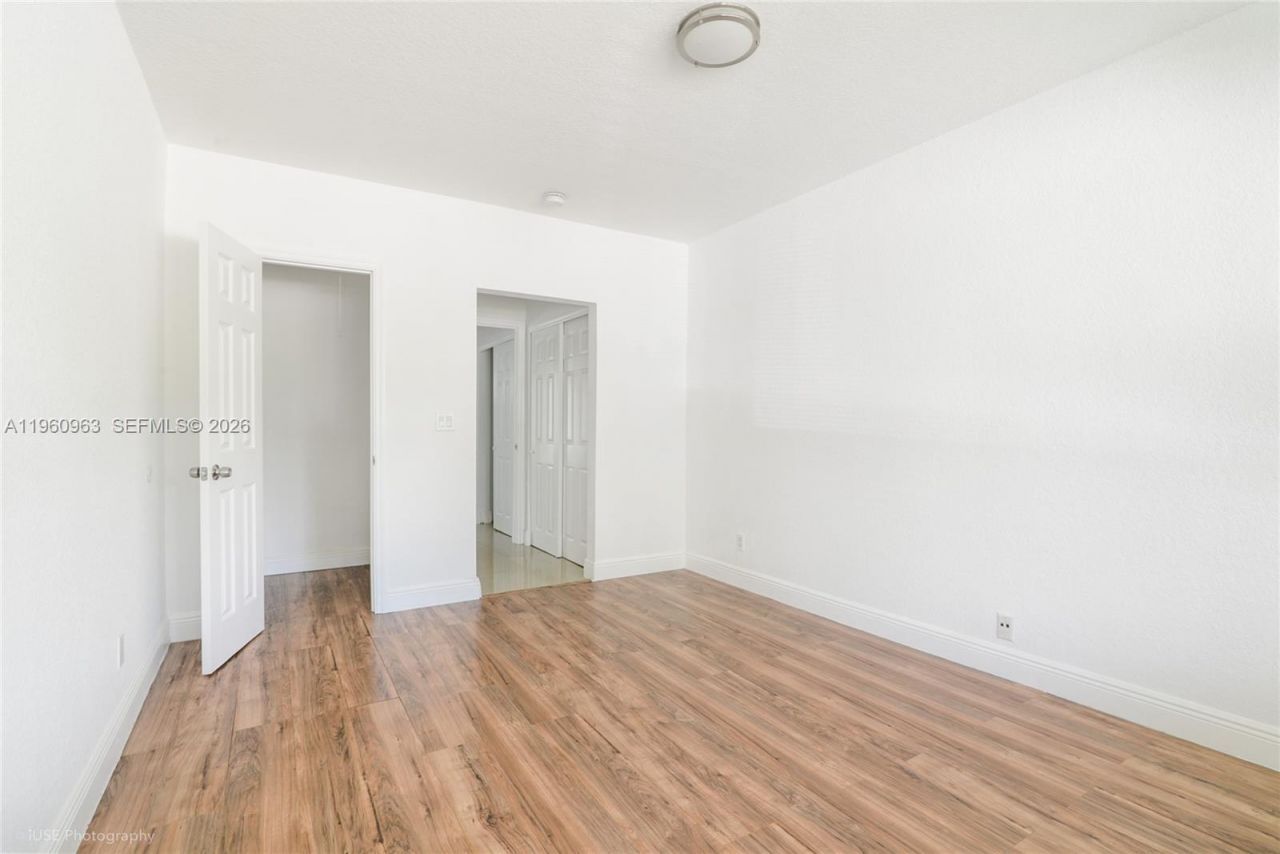 1050 98th St, Unit 4W, Bay Harbor Islands, FL 33154 Photo