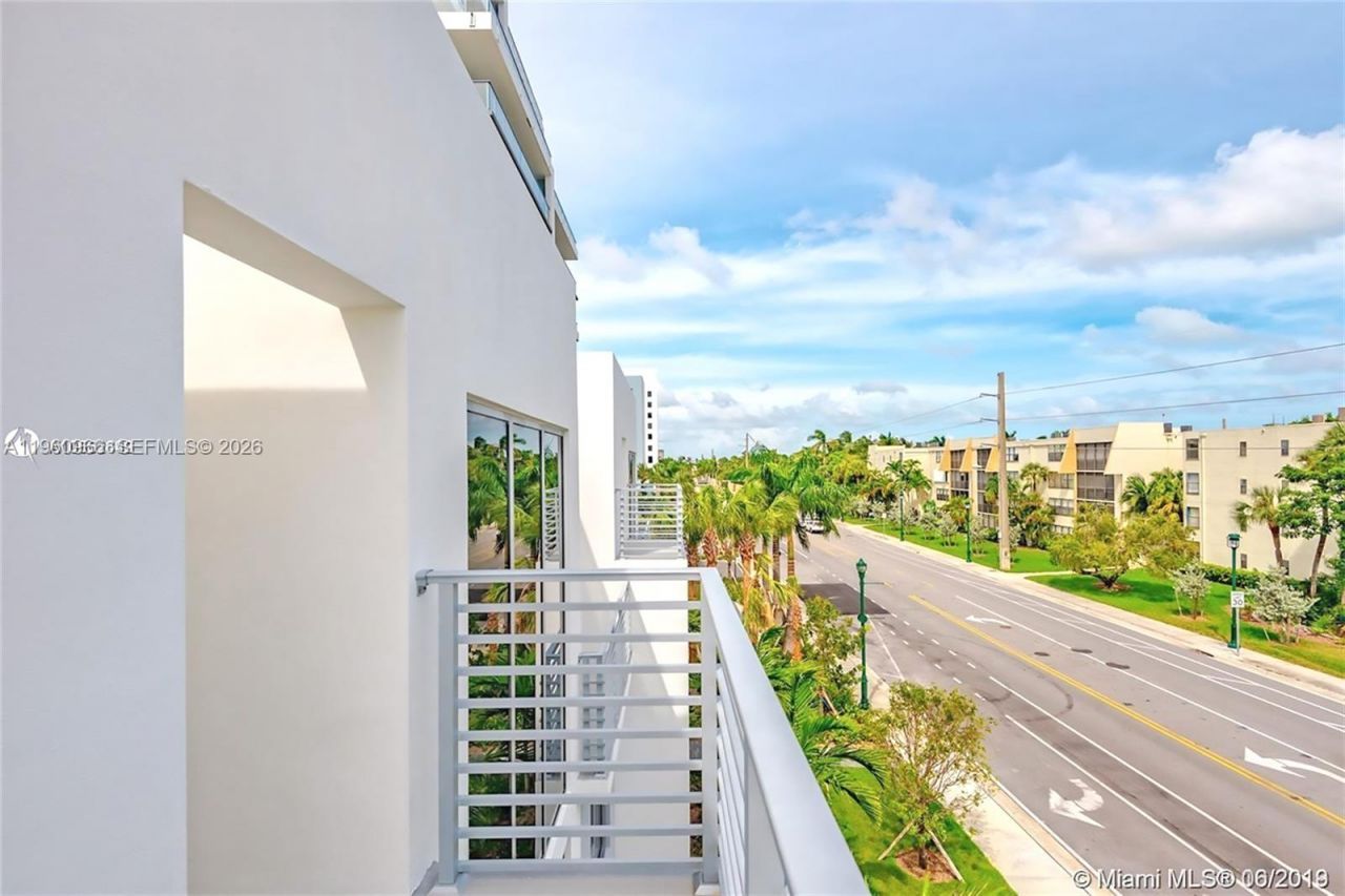 2960 NE 207th St , Unit TS-102, Aventura, FL 33180 Photo