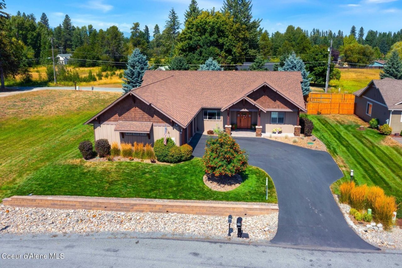 125 Crooked Ear Dr, Sandpoint, ID 83864 Main Photo