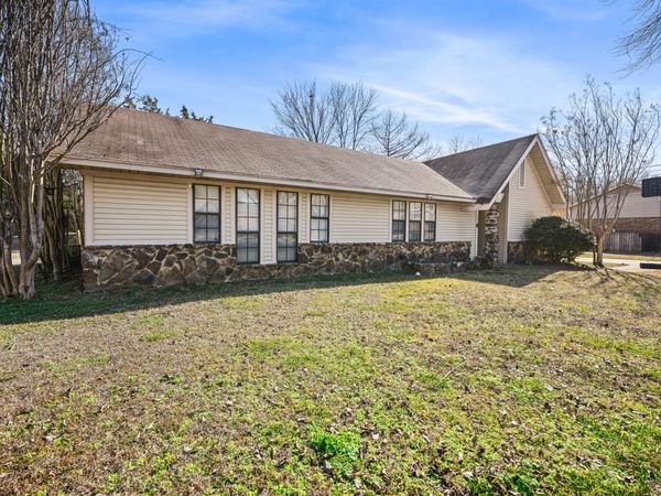 2404 Crestwood Dr., Tupelo, MS 38801
