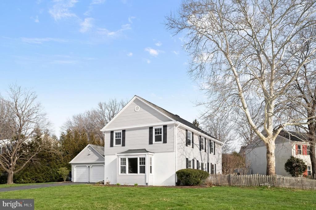 11601 Bedfordshire Avenue, Potomac, MD 20854 Main Photo