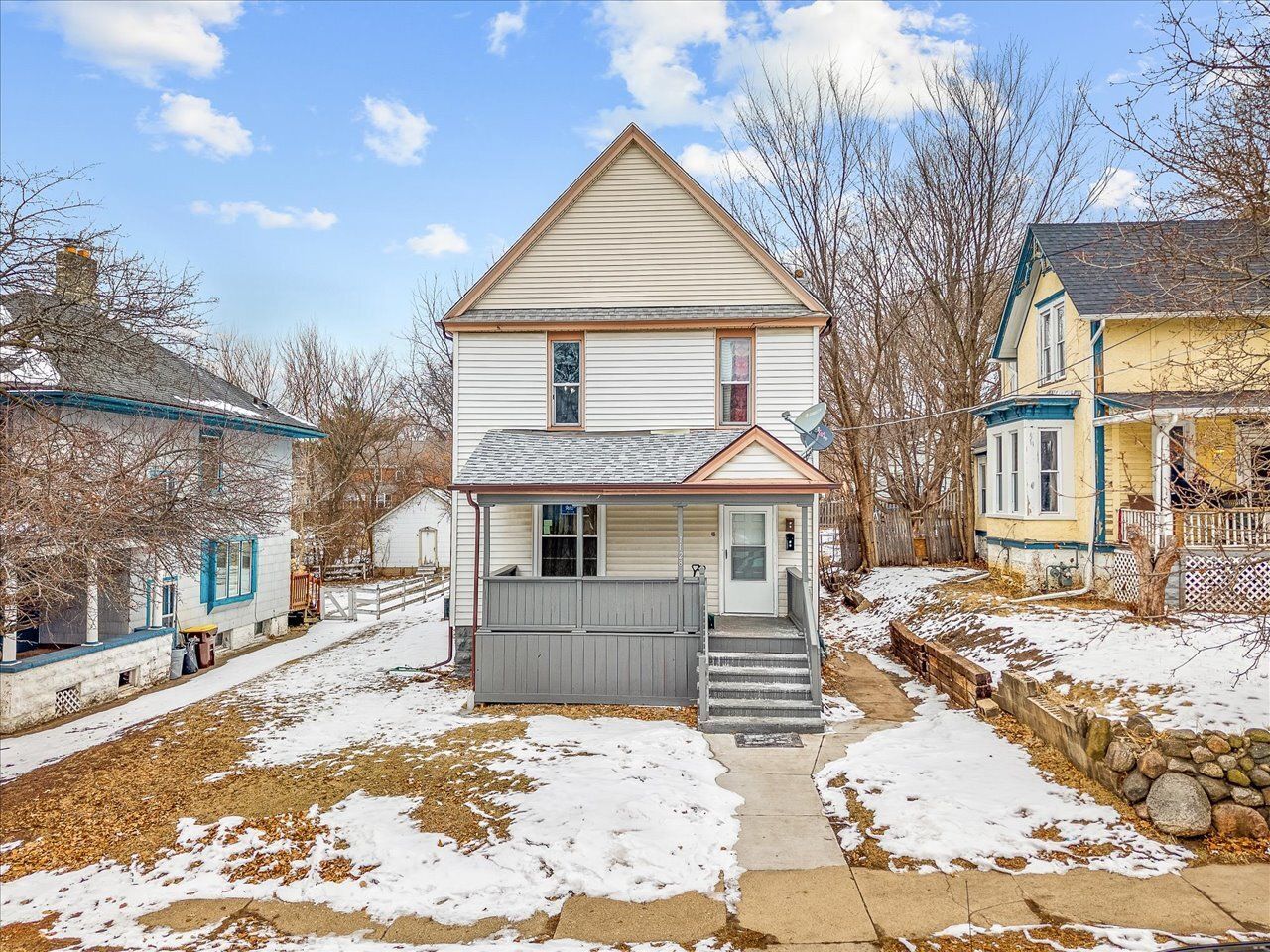 1128 Grant Avenue, Rockford, IL 61103 Main Photo