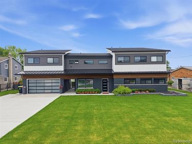 37645 Lakeville Street, Harrison Twp, MI 48045