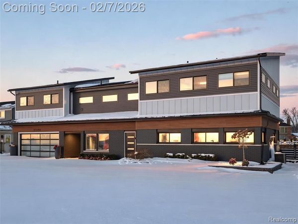 37645 Lakeville Street, Harrison Twp, MI 48045