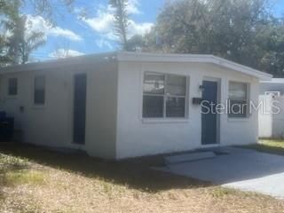 642 Newton Avenue S, Saint Petersburg, FL 33701 Main Photo