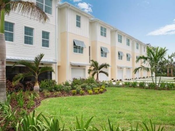 9910 KEY HAVEN ROAD, SEMINOLE, FL 33777