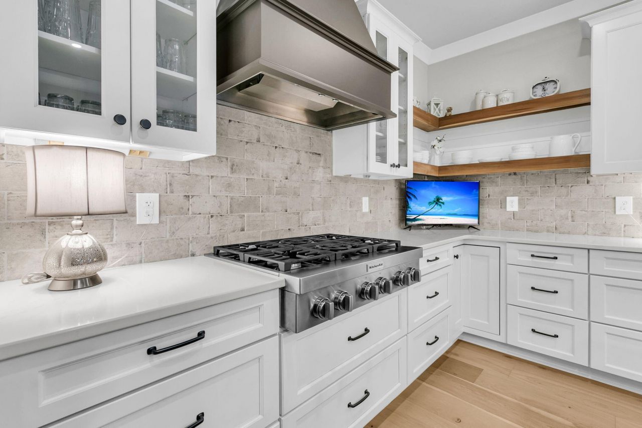 121 Falaise Street Photo 12