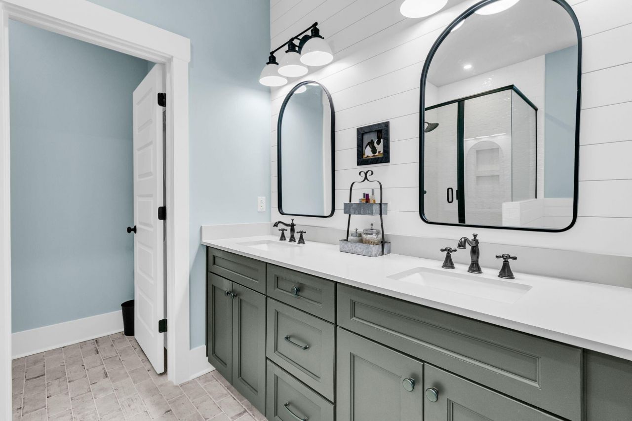 121 Falaise Street Photo 24