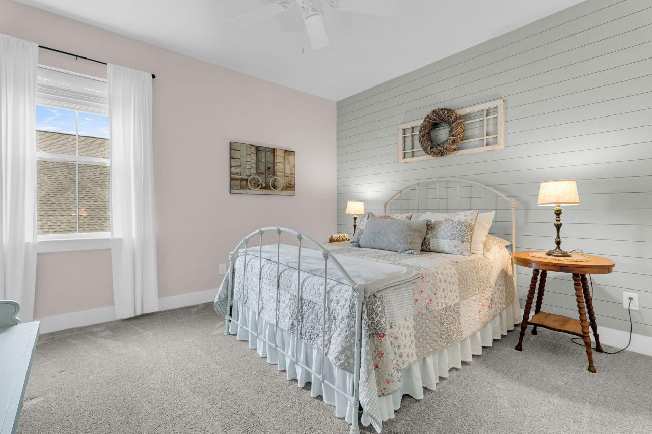 121 Falaise Street Photo 37